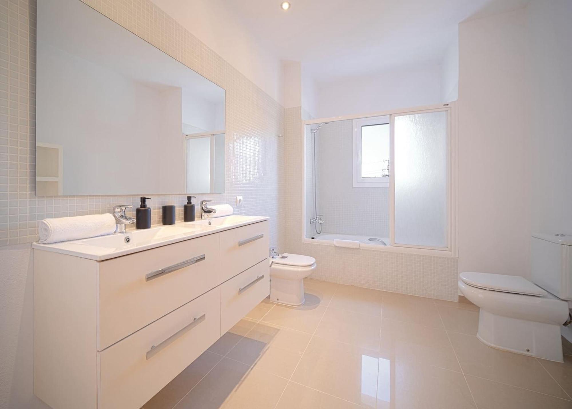 Villa Romeo 2Km From Ibiza Town And 1Km From Talamanca Beach Santa Eulária des Riu Exterior foto
