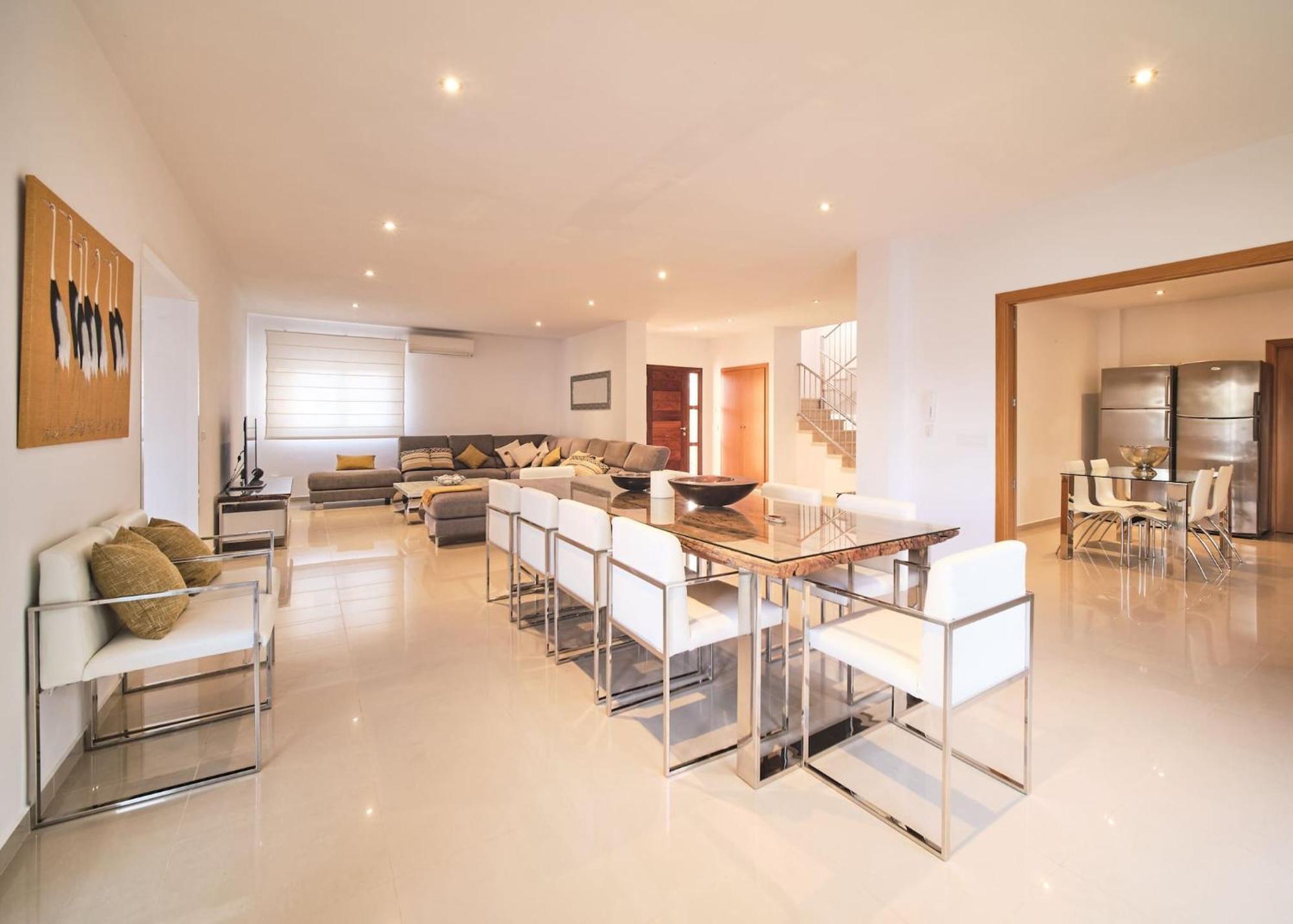Villa Romeo 2Km From Ibiza Town And 1Km From Talamanca Beach Santa Eulária des Riu Exterior foto