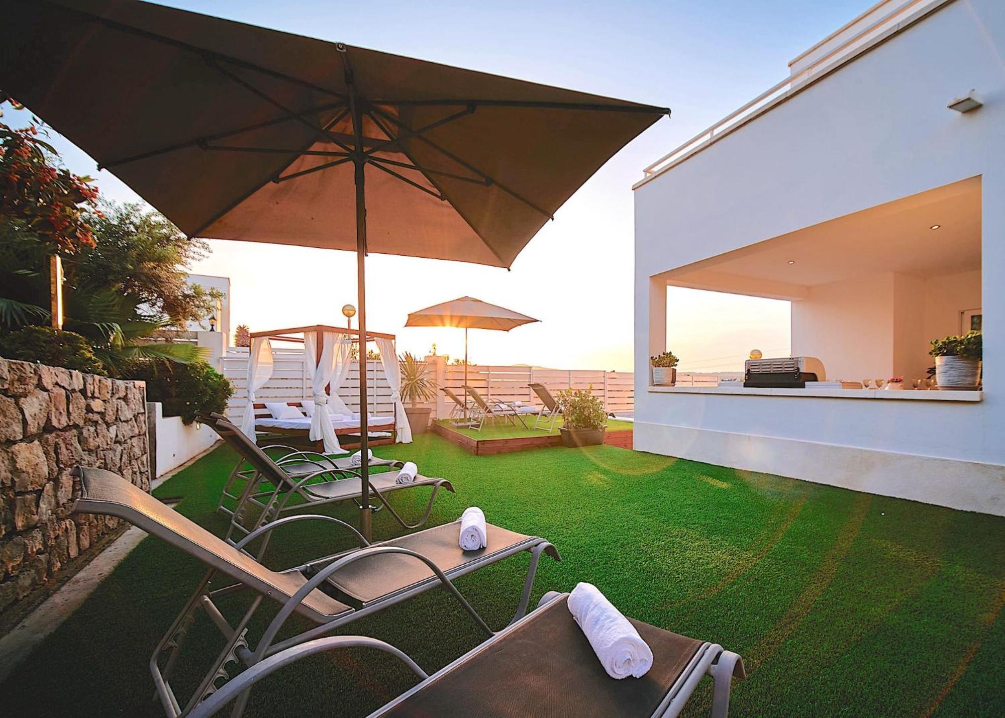 Villa Romeo 2Km From Ibiza Town And 1Km From Talamanca Beach Santa Eulária des Riu Exterior foto